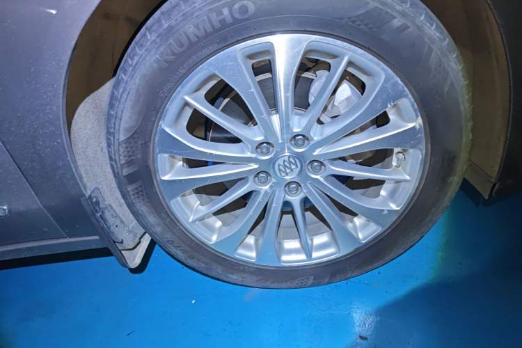 Used Buick LaCrosse 2016 28T Luxury Version
