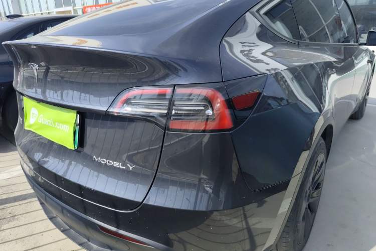 Used Tesla Model Y 2024 Rear-Wheel-Drive Version Right Rear Taillight