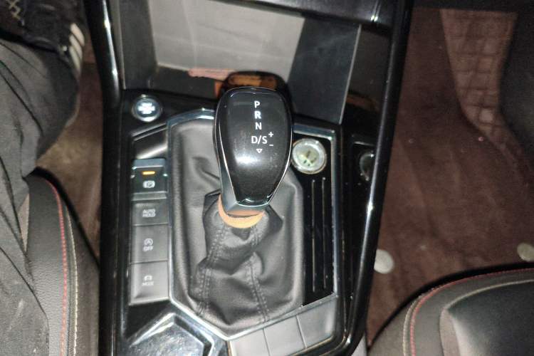 Used Volkswagen Tayron 2021 330TSI Two-Wheel Drive Luxury Smart Connectivity Version
