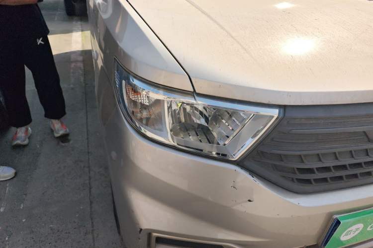 Used Wuling Hongguang V 2019 1.5L Base Version China VI LAR
