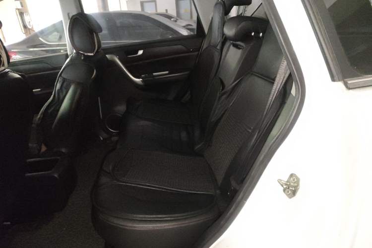 Used Haval H6 2014 Sport Version 1.5T Manual Two-Wheel Drive Elite Edition Left Rear Seat