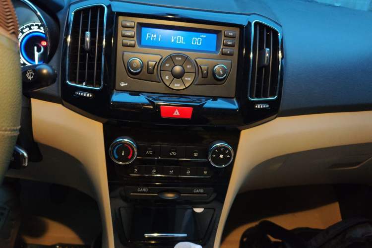 Used Chery E3 2015 1.5L Manual Fashion Model