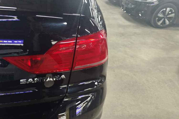 Used Volkswagen Santana 2019 1.5L Automatic Fashion Edition China VI Right Rear Taillight