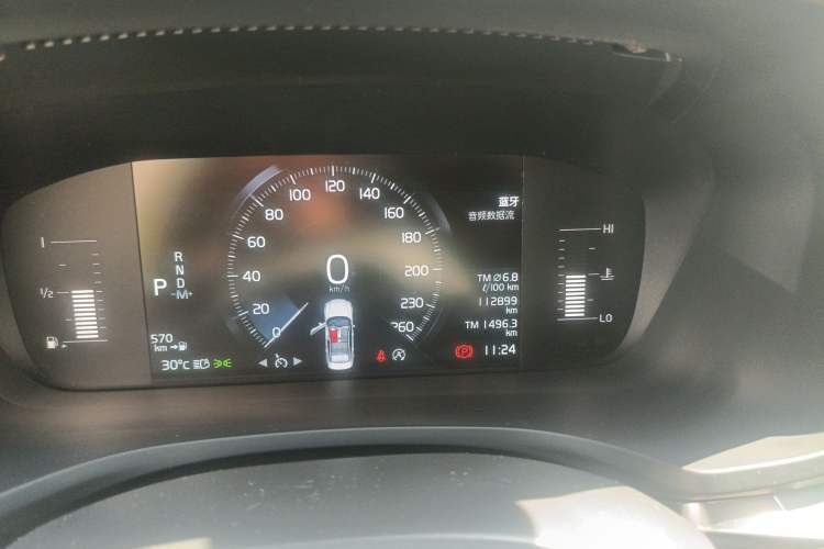 Used Volvo S60 2022 B4 Zhiyi Luxury Edition Odometer Close Up