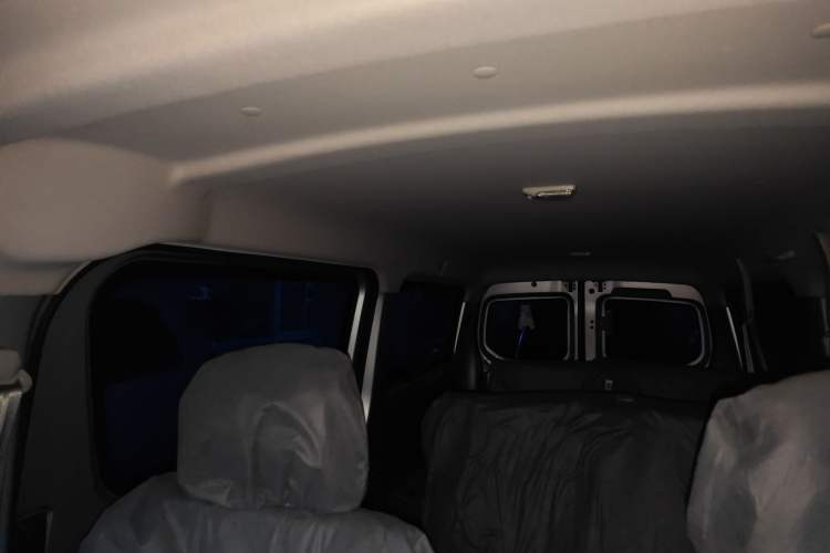 Used Chana Ruixing EM80 2025 Passenger Version Comfort Model 6 Seats 260 km Twin-Door Design 60 kW