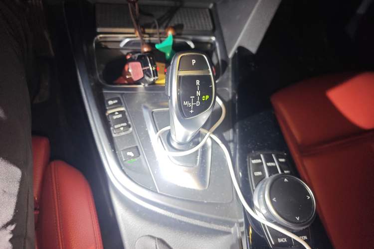 Used BMW 3 Series GT 2019 320i M Sport Night Edition Gear Lever