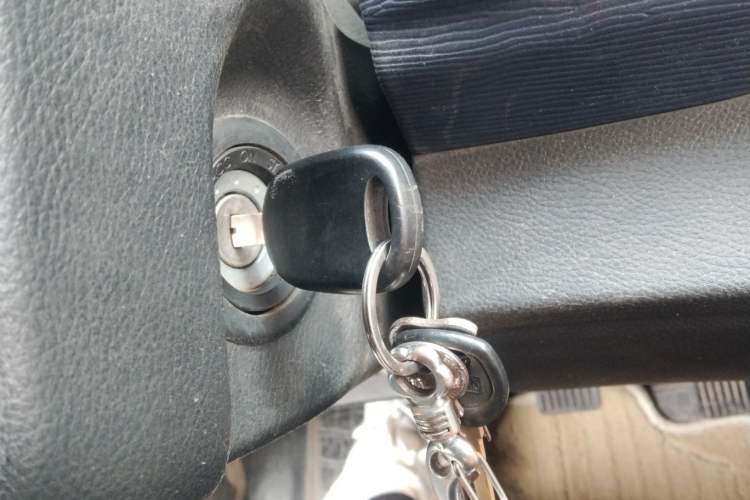 Used FORTHING Lingzhi 2023 M5L 1.6L Base Model 7 Seats