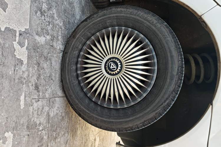 Used SAIC MAXUS Xintu V80 2021 2.0T Manual Classic Aoyuntong Short Wheelbase Ultra-Low Roof 5/6-Seater