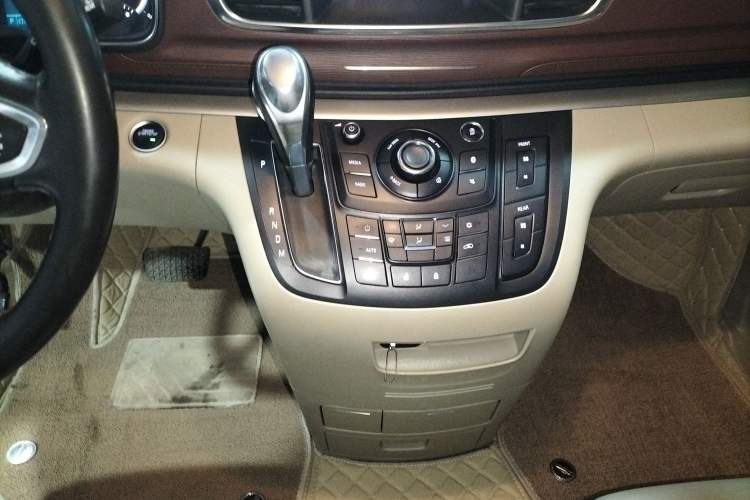 Used Buick GL8 2018 28T Luxury Model China VI Standard