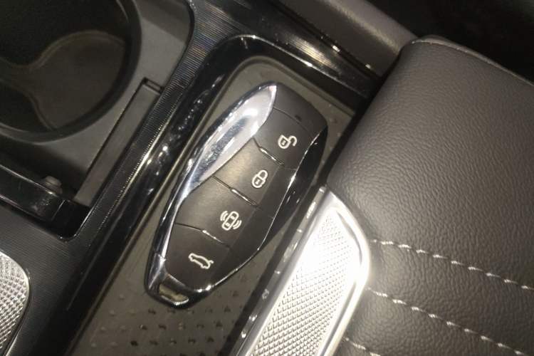 Used Hongqi H5 2024 2.0T Automatic Smart Connect Flagship Edition