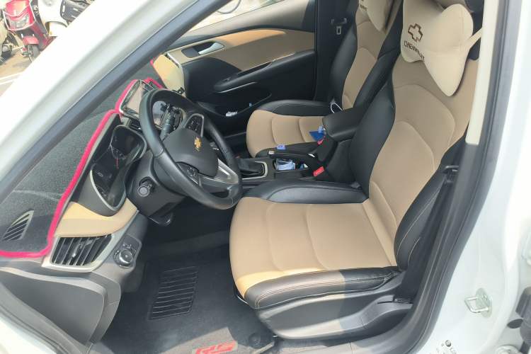 Used Chevrolet Monza 2022 320 Automatic Enjoyment Sunroof Version Left Front Seat