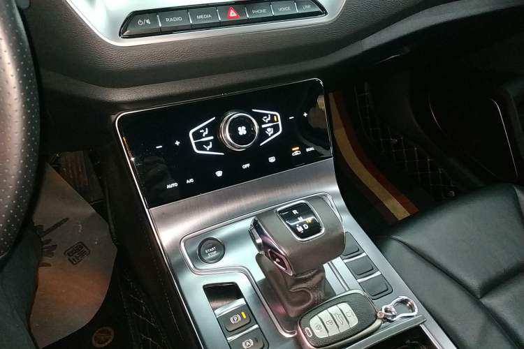 Used Hongqi H5 2022 Classic Model 1.5T DCT Flagship Edition Gear Lever