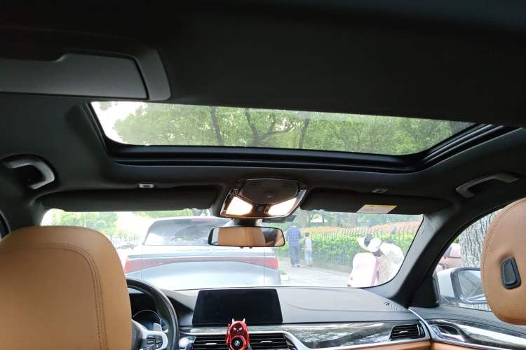 Used BMW 5 Series 2018 Restyled 530Li Luxury Edition M Sport Package
