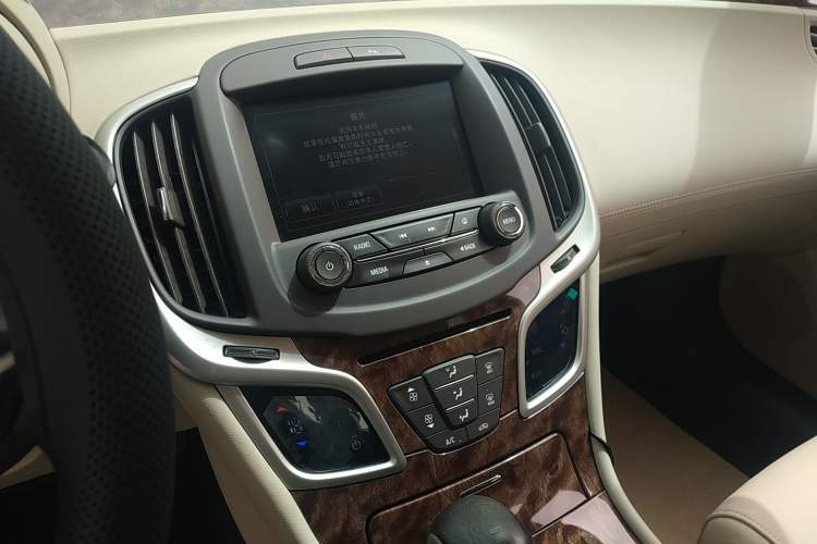 Used Buick LaCrosse 2013 2.4L SIDI Leading Comfort Version