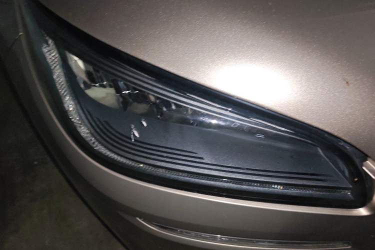 Used Lincoln Corsair 2022 2.0T Two-Wheel Drive Luxury Edition Right Front Headlight