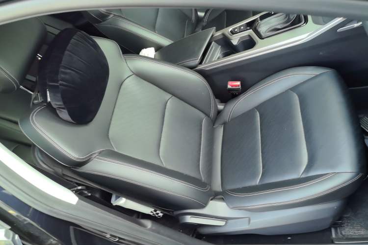 Used Geely Auto Emgrand 2022 4th Generation 1.5L CVT Luxury Model
