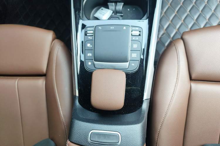 Used Mercedes-Benz GLB 2022 Updated GLB 200 Fashion Edition
