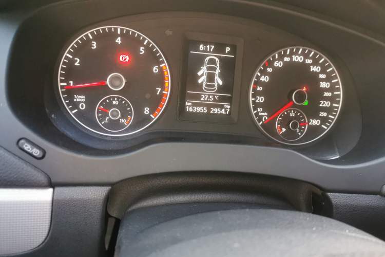 Used Volkswagen Sagitar 2014 Revised Version 1.4TSI Automatic Luxury Edition Odometer Close Up