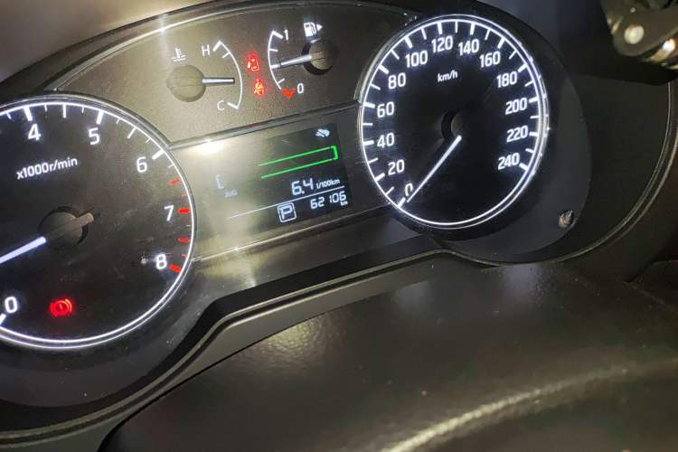 Used Nissan Tiida 2016 1.6L CVT Cool Dynamic Edition
