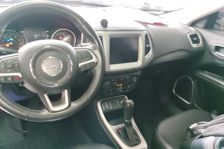 Used Jeep Compass 2019 200T Automatic Family Edition - Connected Large Screen Version
