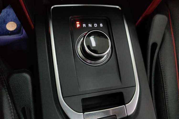 Used Land Rover Discovery Sport 2019 240 PS SE Dynamic Version China V Standard Gear Lever