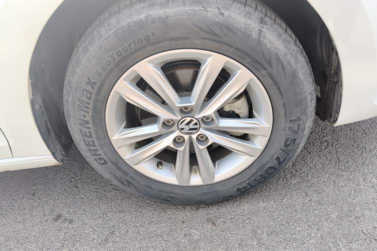 Used Volkswagen Santana 2021 1.5L Automatic Fashion Edition Right Front Wheel Hub