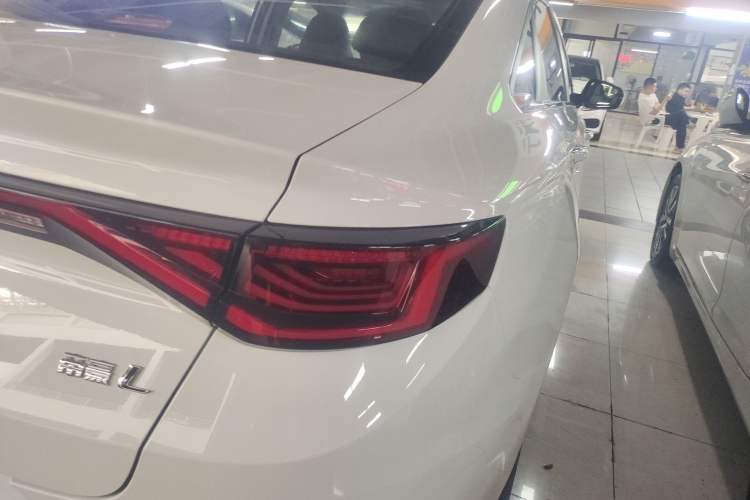 Used Geely Auto Emgrand L 2022 1.4T CVT Flagship Edition Exterior 3