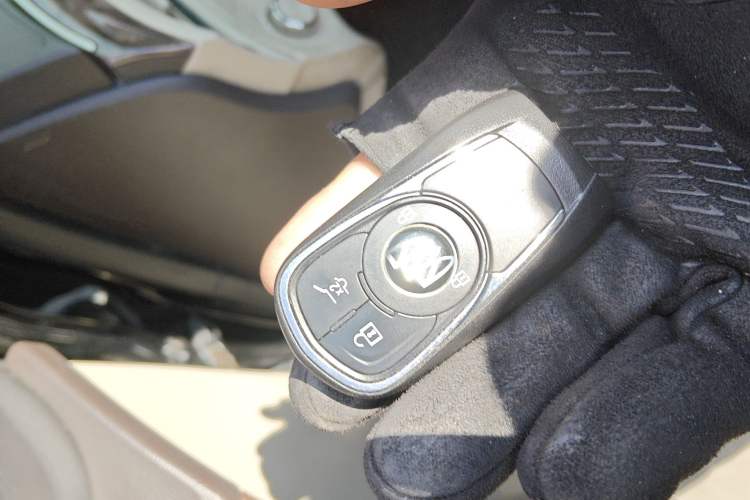 Used Buick LaCrosse 2013 2.4L SIDI Leading Comfort Version
