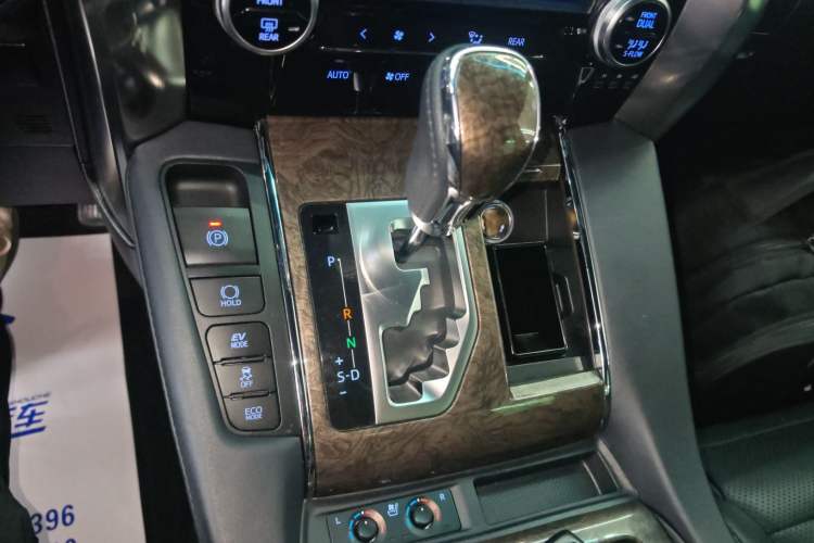 Used Toyota Alphard 2021 Dual-Engine 2.5L Prestige Edition
