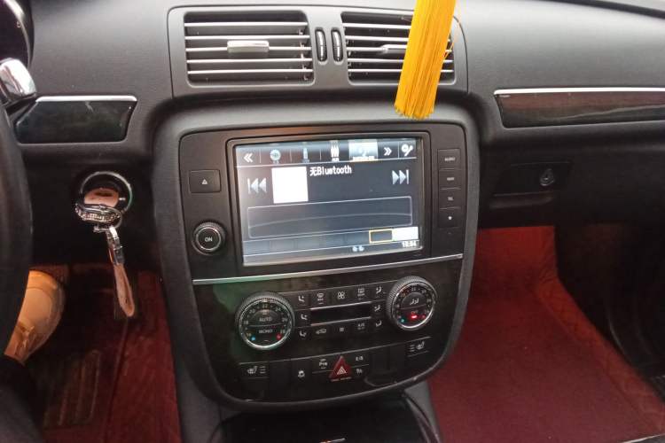 Used Mercedes-Benz R-Class 2017 R 320 4MATIC Business Edition Prestige Model