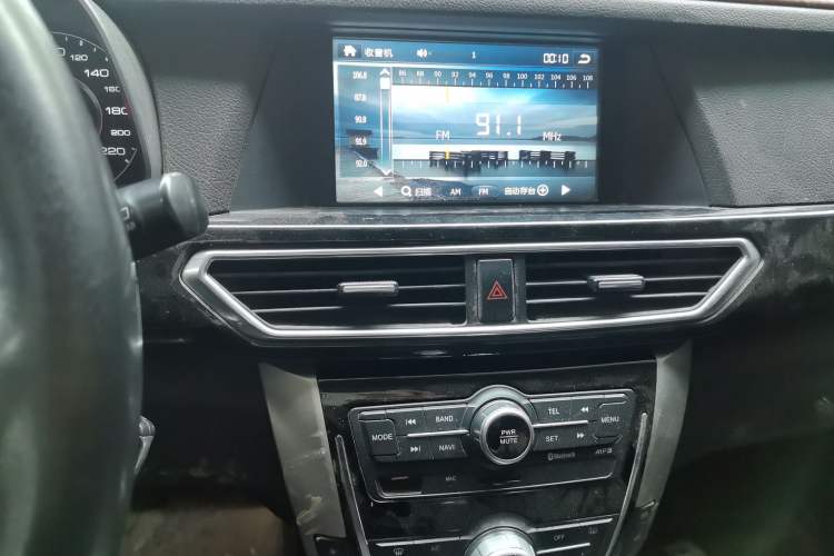 Used Zotye Domy X5 2015 1.5T Manual Luxury Version China IV Standard
