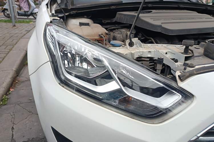 Used Ford Escort 2015 1.5L Manual Comfort Model
