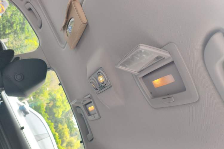 Used BMW 3 Series 2016 320Li Ambition Model
