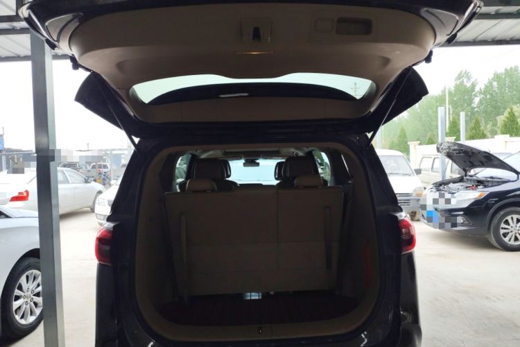 Used Buick GL8 2021 ES Land Cruiser 653T Luxury Edition Trunk