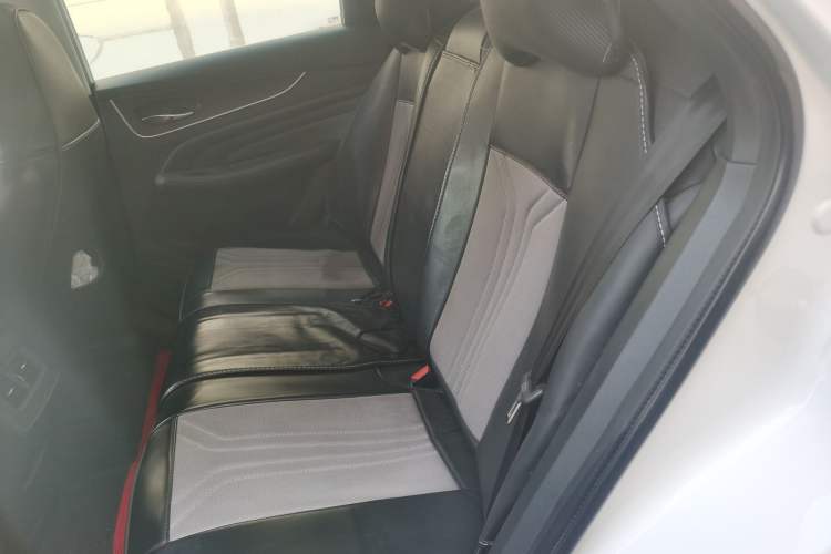 Used Venucia V DD-i 2023 60km iD Version
