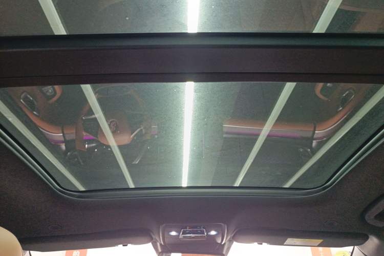 Used BYD Han 2022 EV Genesis Edition 715 km Front-Wheel-Drive Flagship Model Headliner