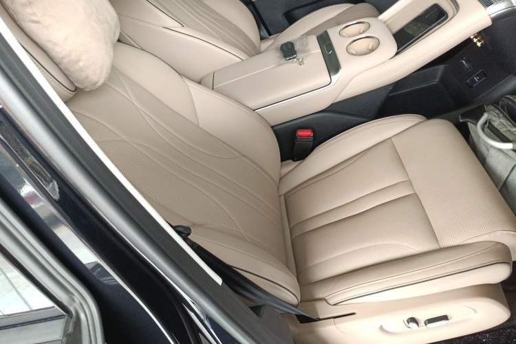 Used XPeng X9 2024 702 Ultra-Long Range Max
