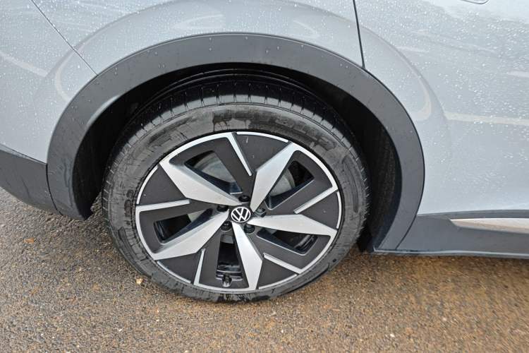 Used Volkswagen ID.4 CROZZ 2022 Long-Range PURE+ Edition
