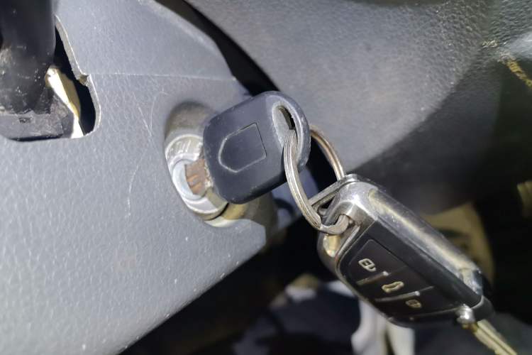 Used Jinbei Hiace X30 2013 1.3L Standard Version Vehicle Key