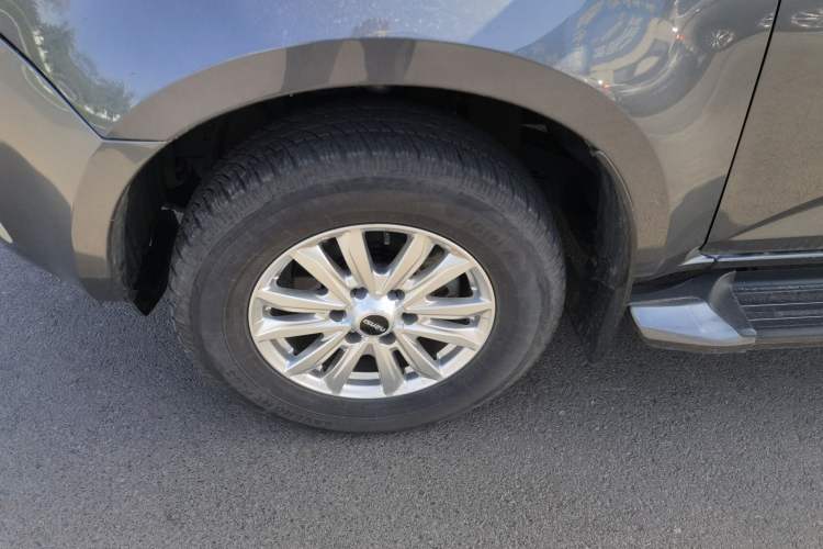 Used Isuzu D-MAX 2023 2.5T Automatic Two-Wheel Drive Diesel Navigation Edition Long Wheelbase