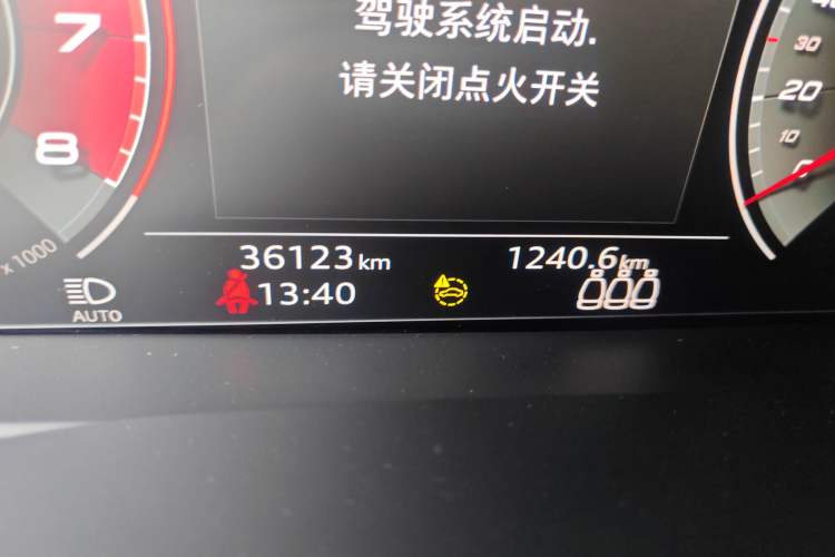 Used Audi SQ7 2024 4.0 TFSI Night Knight Edition Odometer Close Up