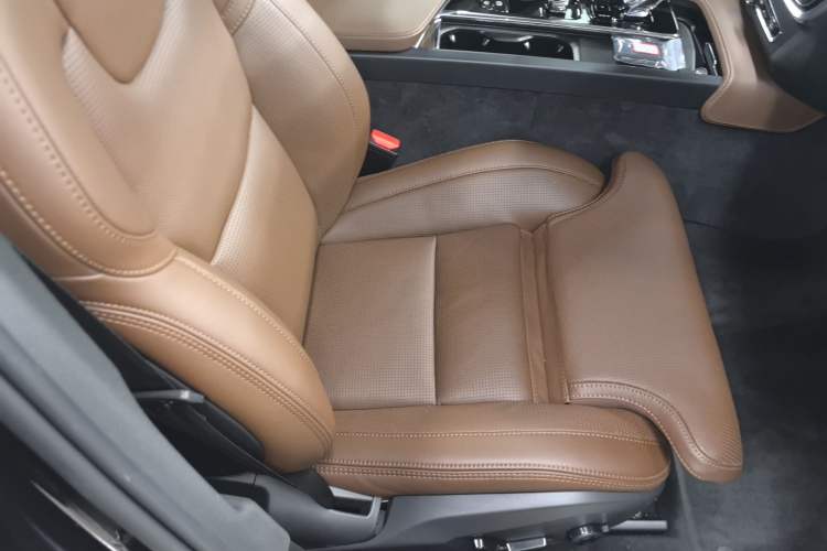 Used Volvo S90 2025 B5 Zhiya Luxury Edition