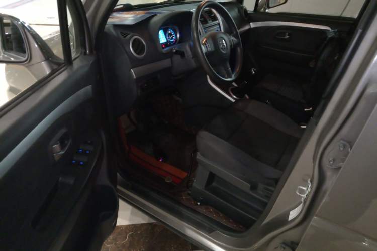 Used Suzuki Wagon R X5 2015 1.4L Flagship Model China V Standard