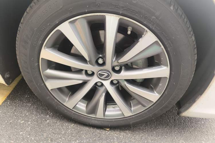 Used Lexus ES 2020 300h Premier Edition