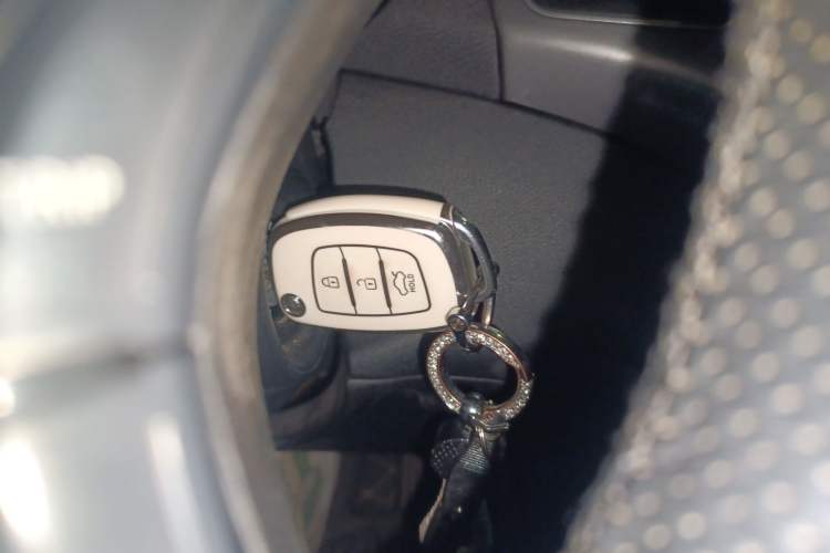 Used Hyundai Elantra (5th Generation / Langdong) 2016 1.6L Automatic Smart Version Vehicle Key