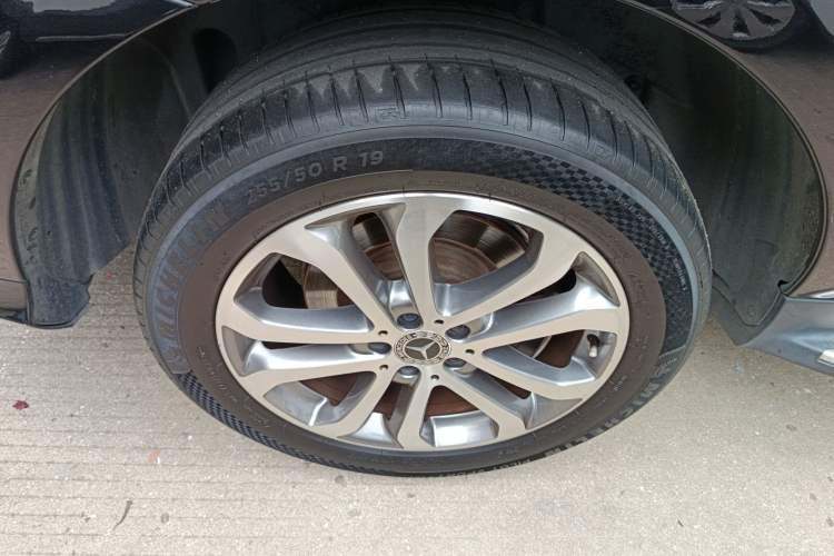 Used Mercedes-Benz GLE 2017 GLE 320 4MATIC Luxury Model