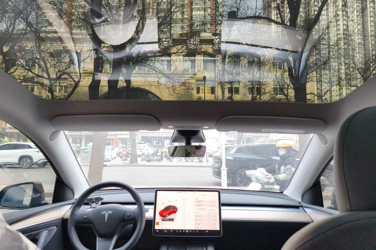 Used Tesla Model Y 2023 Long-Range All-Wheel-Drive Version