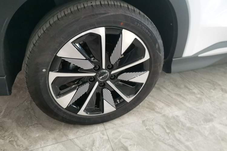 Used BYD Song PLUS New Energy 2025 EV Intelligent Driving Version 520km Premium Model