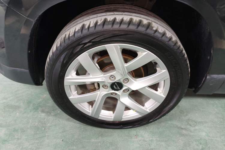 Used Jetta VS5 2022 280TSI Automatic Trendy Pro Version Exterior 2