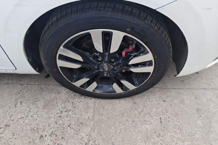 Used Chery Arrizo 5 2018 1.5L Manual Tribute to Youth Edition Right Front Wheel Hub